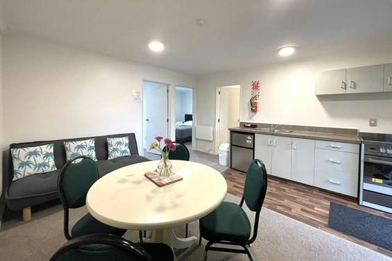 2-Bedroom Family Unit - Unit 7 (Shower Box)