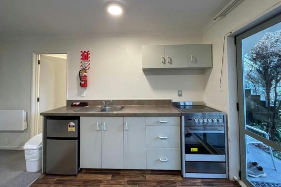 2-Bedroom Family Unit - Unit 7 (Shower Box)